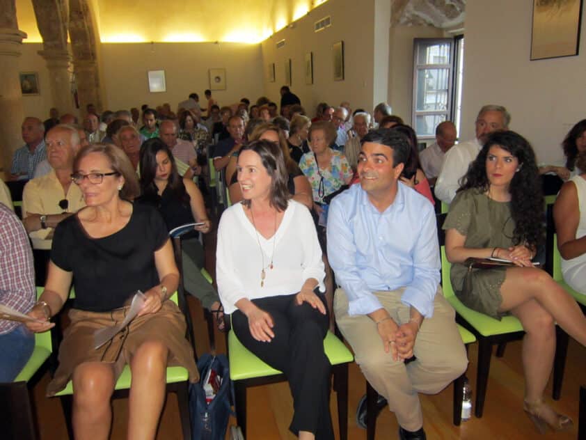 Concha De Santa Ana Junto A Joaquín Camacho Y El Resto De La Candidatura Del Pp.