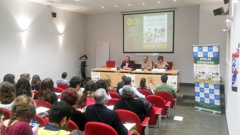 Mesa Sobre Consumo Responsable Presentada Durante Las Jornadas.