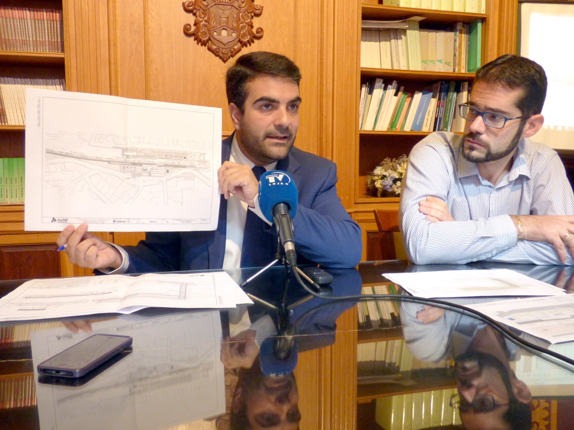 Camacho Y Ordóñez En Rueda De Prensa Presentando El Proyecto. J.mª.j.