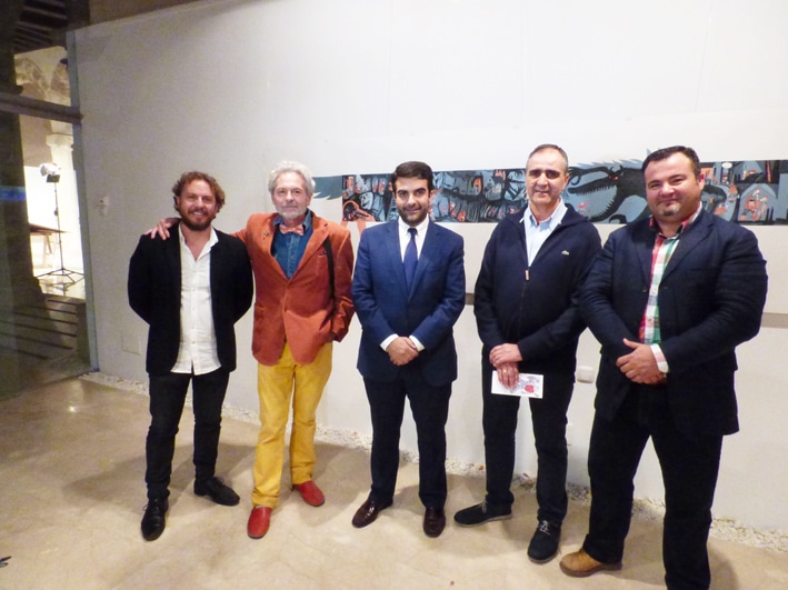 Los Responsables De La Muestra, A La Izquierda, Con Miembros Del Equipo De Gobierno Municipal.