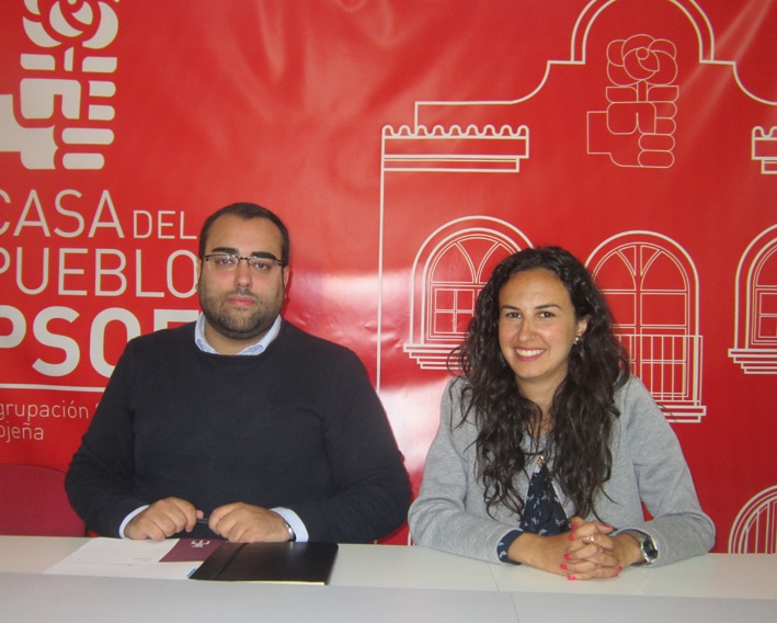 Juan Francisco Mancilla Y Mari López Durante La Rueda De Prensa.
