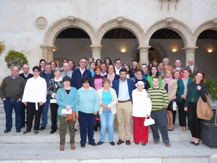 Protagonistas Y Asistentes Tras Recorrer Las Salas De El Pósito El Día De La Inauguración.