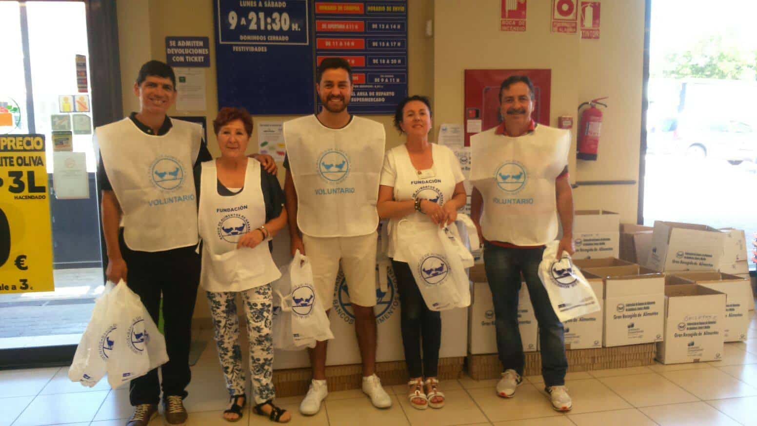 Voluntarios Del Banco De Alimentos Del Poniente Que Participaron En La Pasada Campaña.