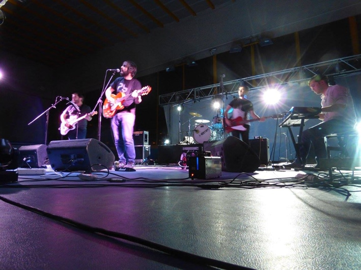 Lori Meyers En Plena Actuación