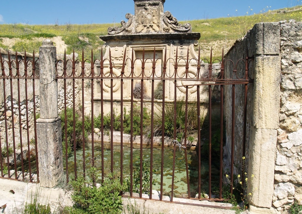 Cultura Está Trabajando Para Recuperar El Monumento De Fuente Santa, Que Será Conectado Mediante El