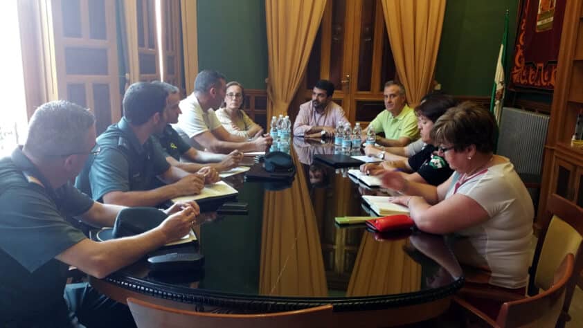 Momento De La Reunión De La Comisión En El Ayuntamiento De Loja.