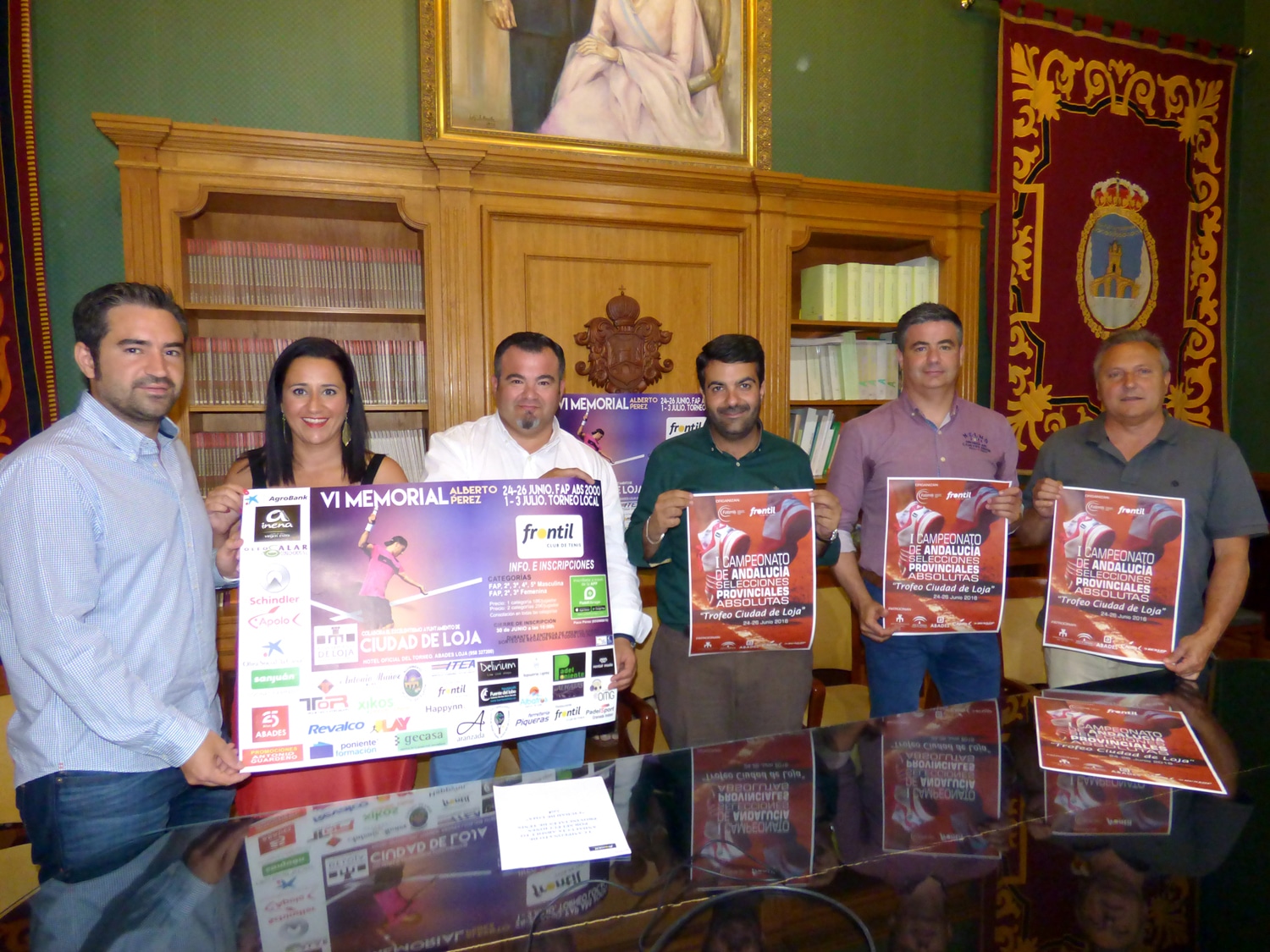 Organizadores Y Autoridades Durante La Presentación De Los Dos Eventos Deportivos.