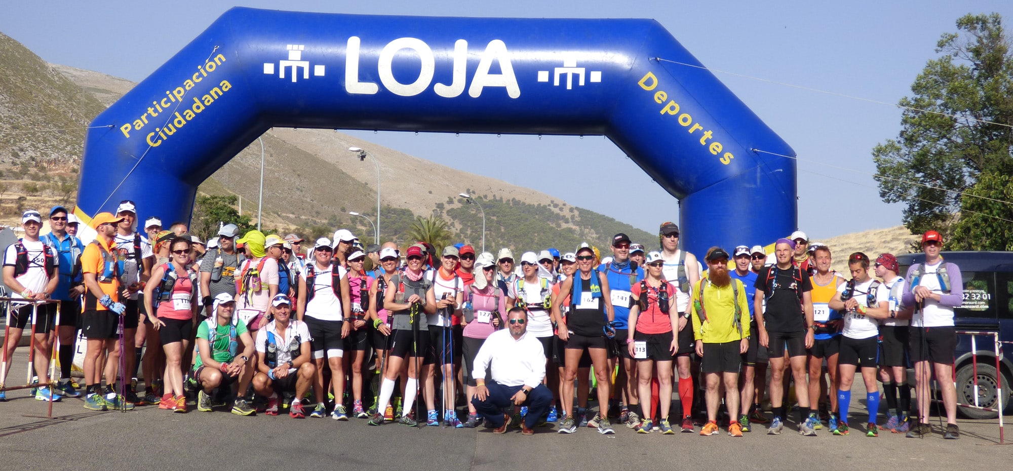 Los Participantes Junto A Organización Y Concejal De Deportes En La Salida. Foto: P. Castillo
