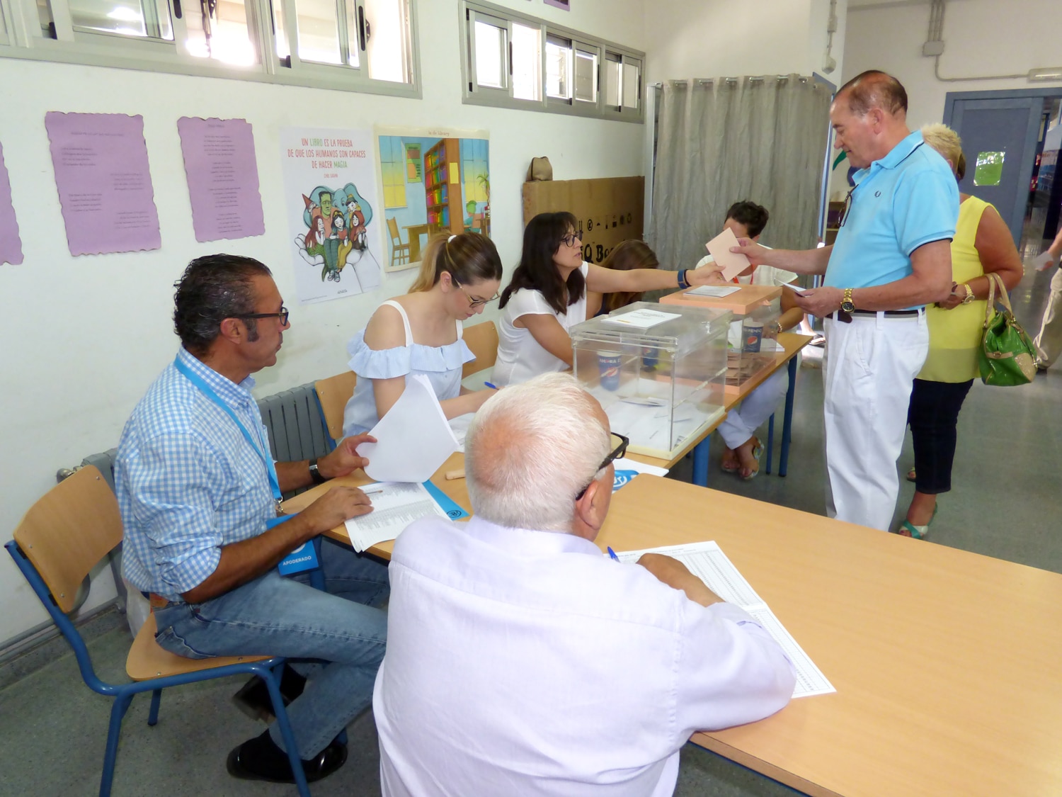 La Alta Participación Hasta El Mediodía Está Siendo La Nota Más Destacada. Foto: Paco Castillo