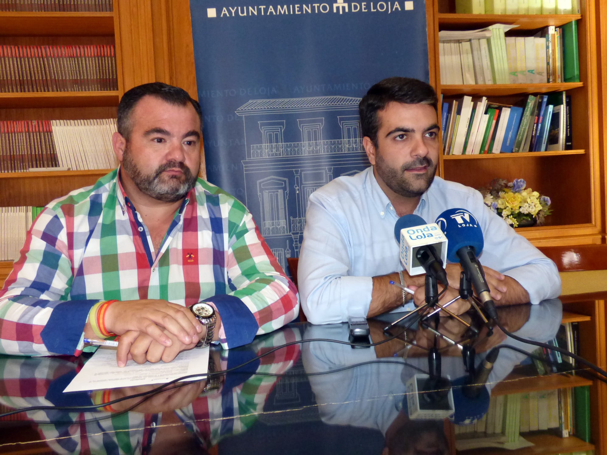 Concejal De Deportes Y Alcalde Durante La Presentación De La Línea De Subvenciones.