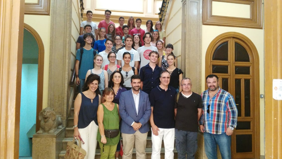 Estudiantes Italianos Durante La Visita Al Ayuntamiento