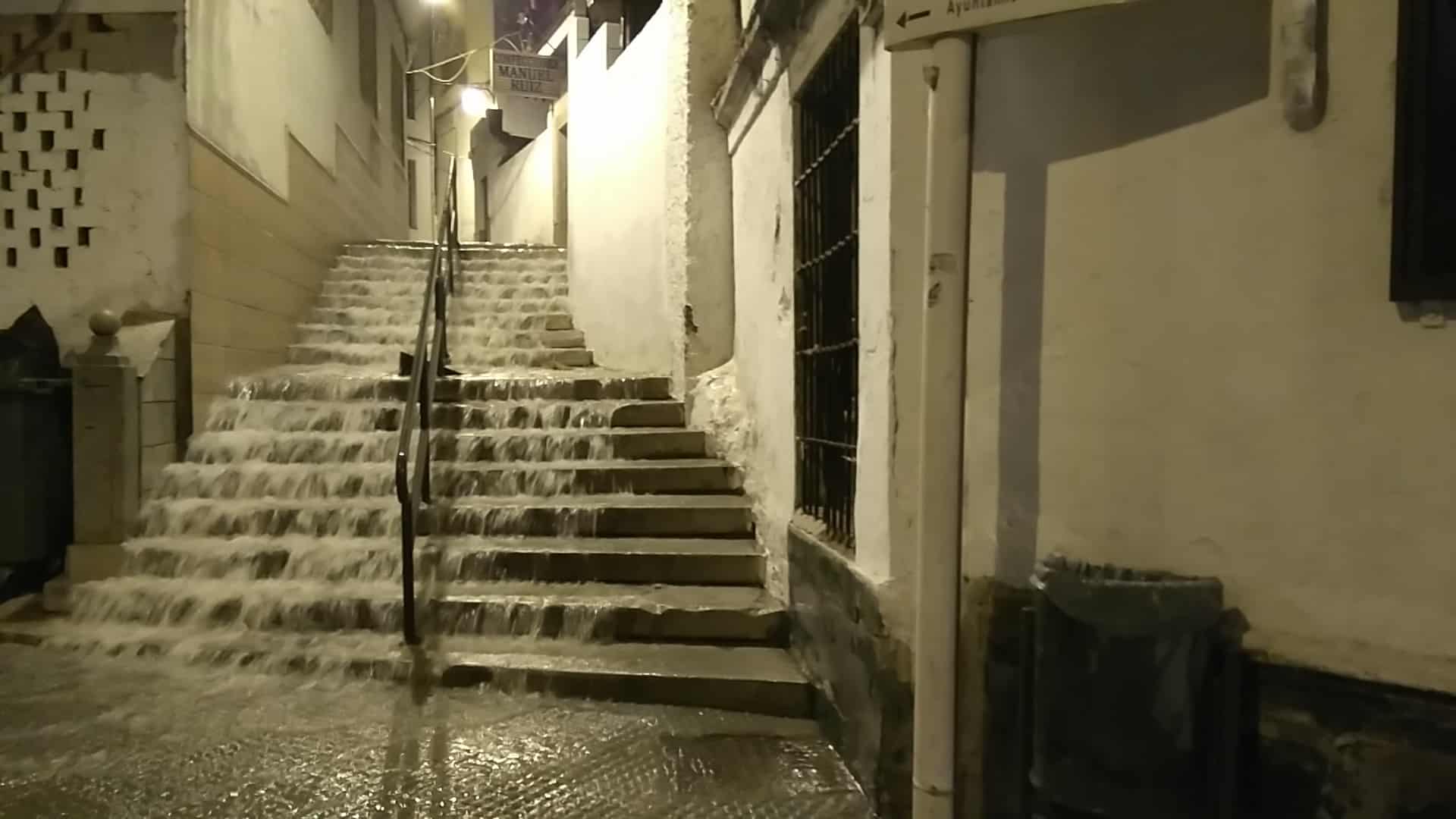 C/ Gallego Y Burín Durante La Lluvia Del Pasado Lunes.