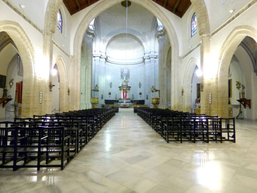 La Iglesia Mayor Es Uno De Los Monumentos Lojeños Que Estarán Abiertos Mañana. A. Matas.