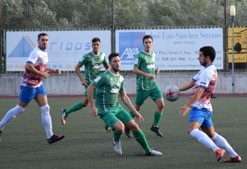 Fefo Intenta Controlar El Balón En El Partido Del Pasado Sábado Ante El Atarfe.