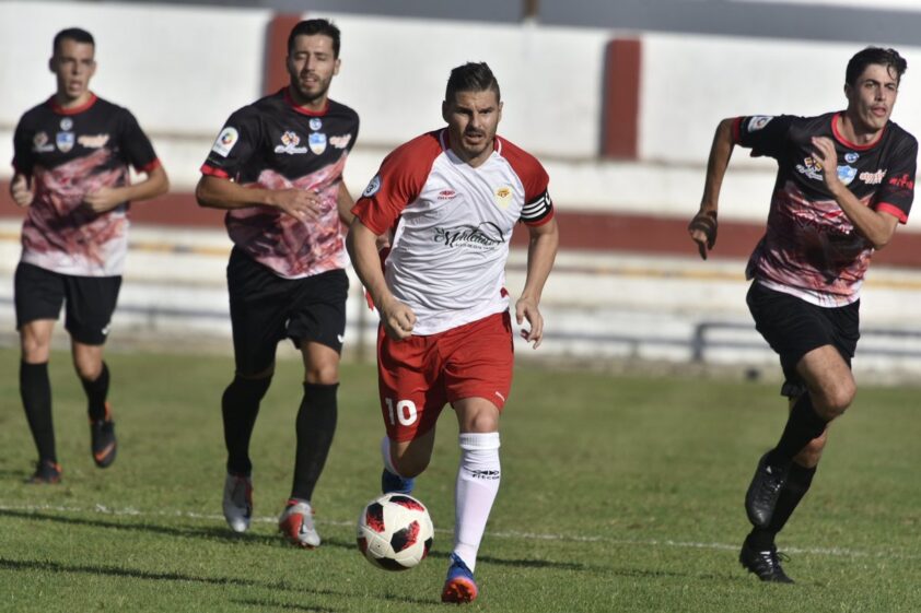 Una Acción Del Partido De Ayer En El Estadio 'ciudad De Martos'. Foto: @juancamartos