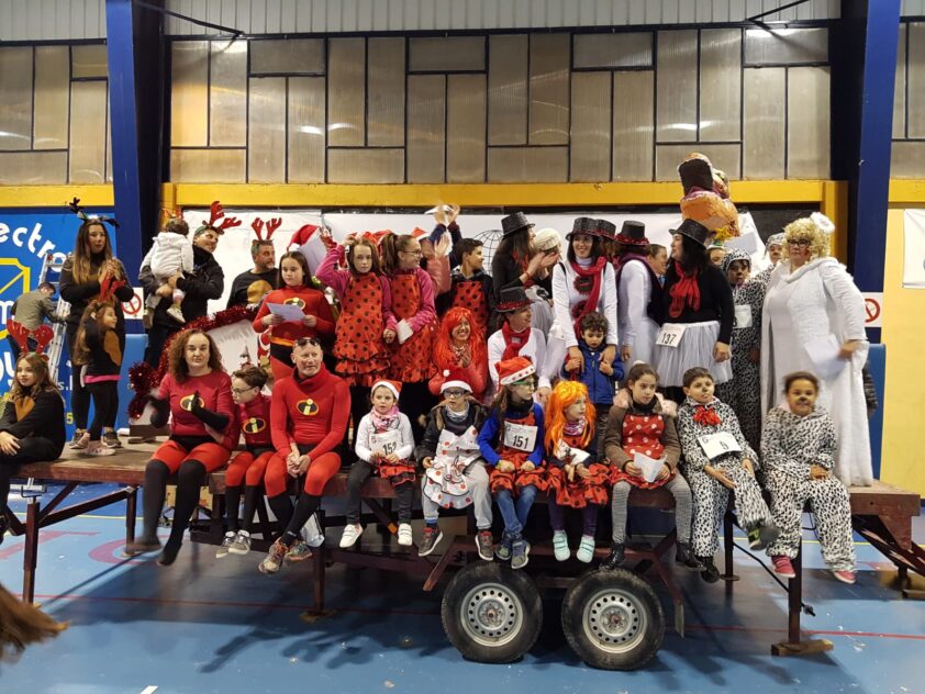 Numerosos Participantes, Disfrazados Con Diferentes Motivos, Se Dieron Cita En La Actividad