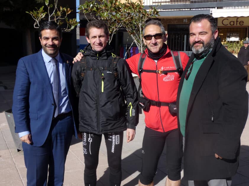 José Antonio Y Francisco Javier Lopera Junto Al Alcalde Y El Concejal De Deportes. P.c.