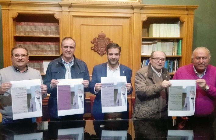Juan Mª Jiménez, José A. Gómez, Joaquín Camacho, José Arenas Y José Conde, Presentando Los Actos Del