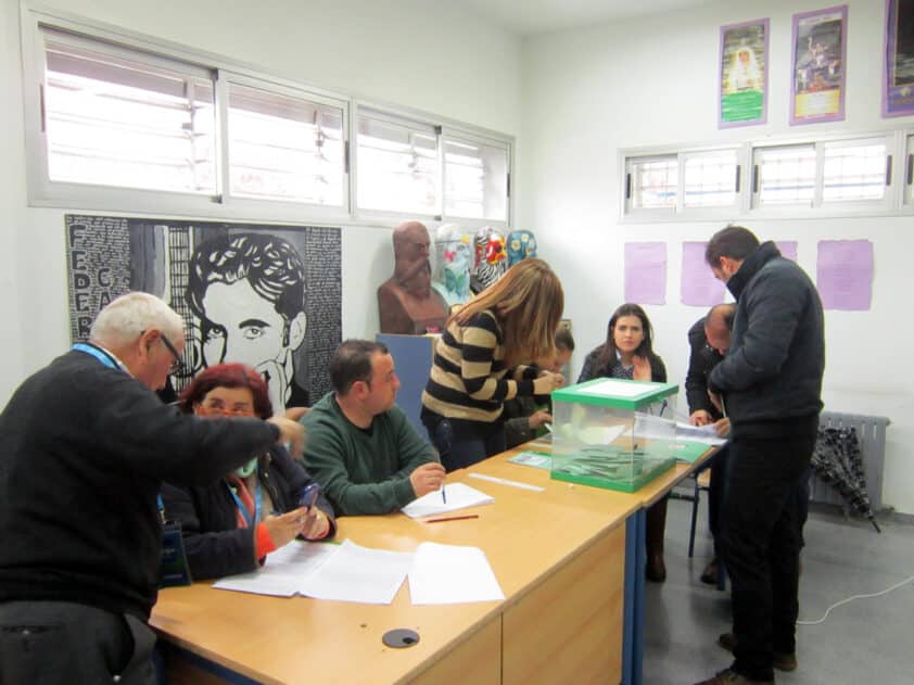 Electores A La Hora De Efectuar El Voto En Elecciones Pasadas. Foto: El Corto