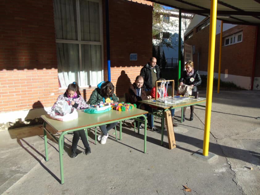 Alumnos Y Usuarios Compartiendo Actividades. Fotos: E. CaÑizares