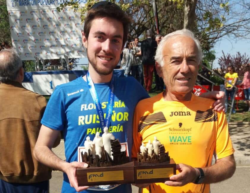 José Miguel Cotilla Haro Y Manuel Pérez Pelayo Con Los Trofeos Logrados En Badajoz.