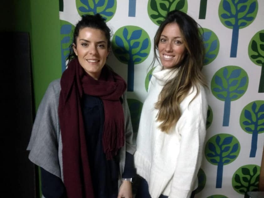 La Concejal Y La Técnica De La Lanzadera De Empleo En Los Estudios De Onda Loja.