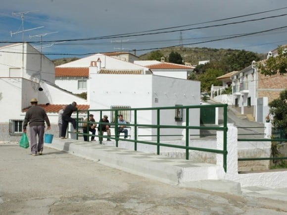Sus Gentes Se Muestran Totalmente Abiertos A Los Visitantes Durante Los Festejos