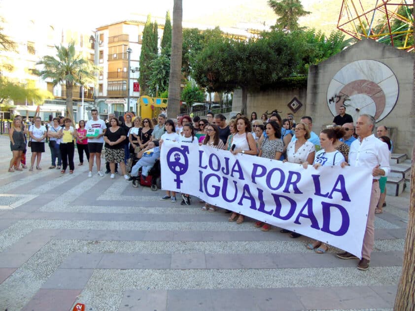 Loja Por La Igualdad Secundó Las Concentraciones De Asociaciones Feministas De Todo El País. C. M.