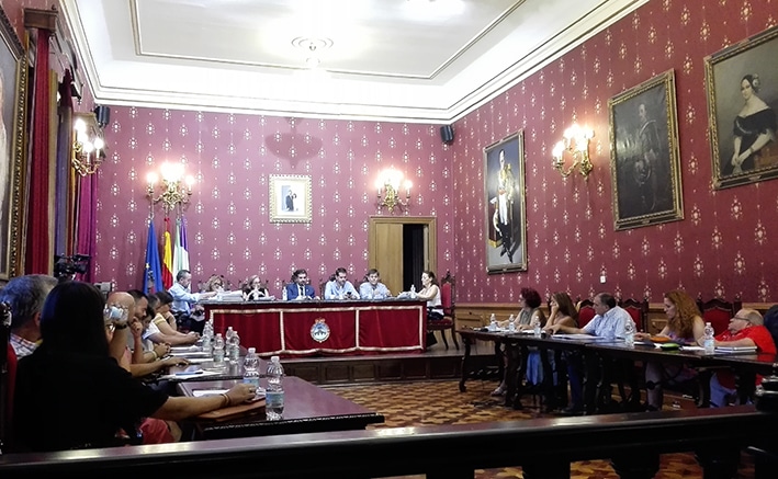 Imagen Del Transcurso De La Sesión Ordinaria De Agosto. Foto: J.mªj.