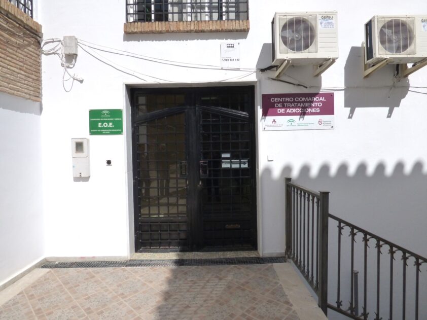 Entrada Principal Del Centro Comarcal De Drogodependencias En Loja. Foto: El Corto