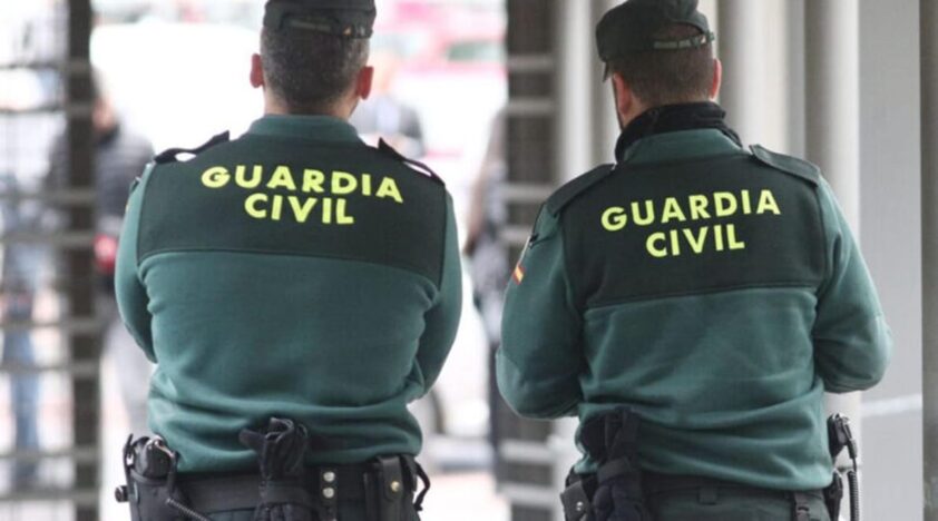 La Guardia Civil Investiga A Dos Individuos Por El Huerto En Una Almazara En Loja. Foto: G. C.