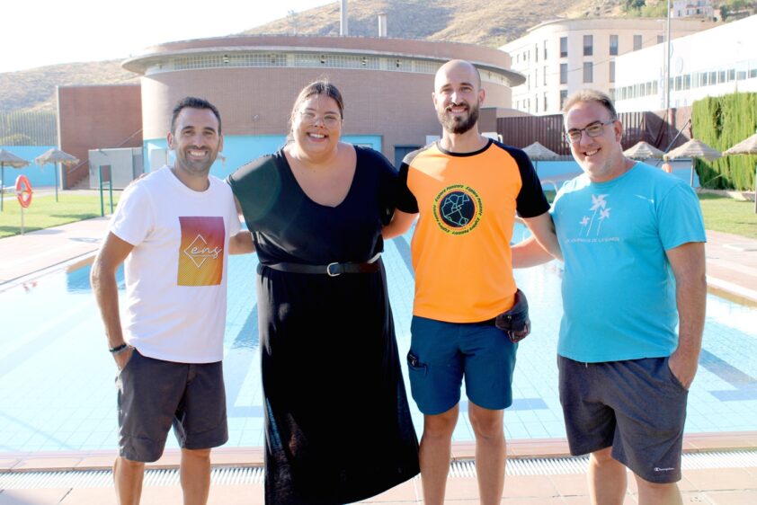 La Concejala Y Los Representantes De Las Tres Empresas Participantes. Foto: P. C.