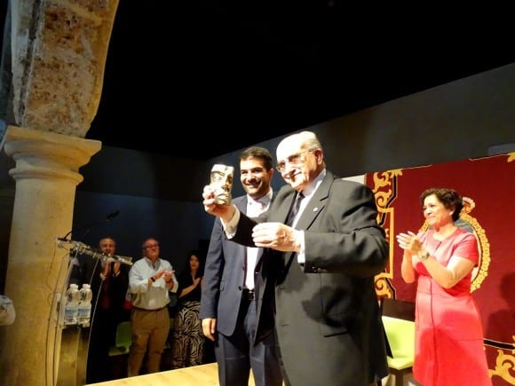 José Tarifa En El 2017 Cuando Recogía El Reconocimiento Ibn Al Jatib 2016