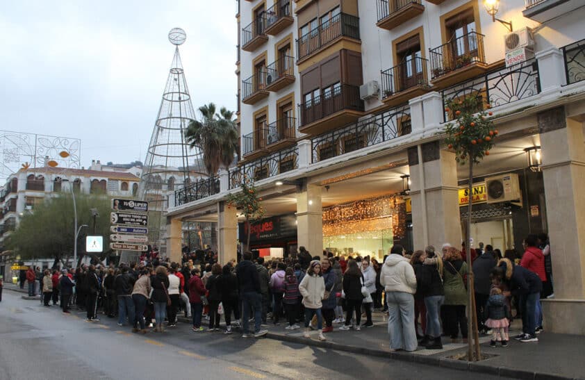 Numeroso Público Se Congregó En El Sorteo De La Campaña De La Alci. Foto: Calma