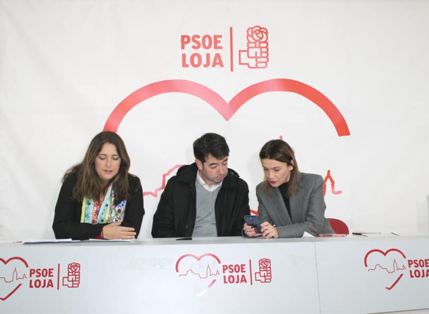 Remedios Gámez, Antonio García Y Olga Manzano En Rueda De Prensa. Foto: A. Matas.