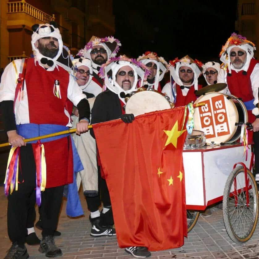 La Agrupación Callejera 'los Penas', 'máscara Del Carnaval' 2024.