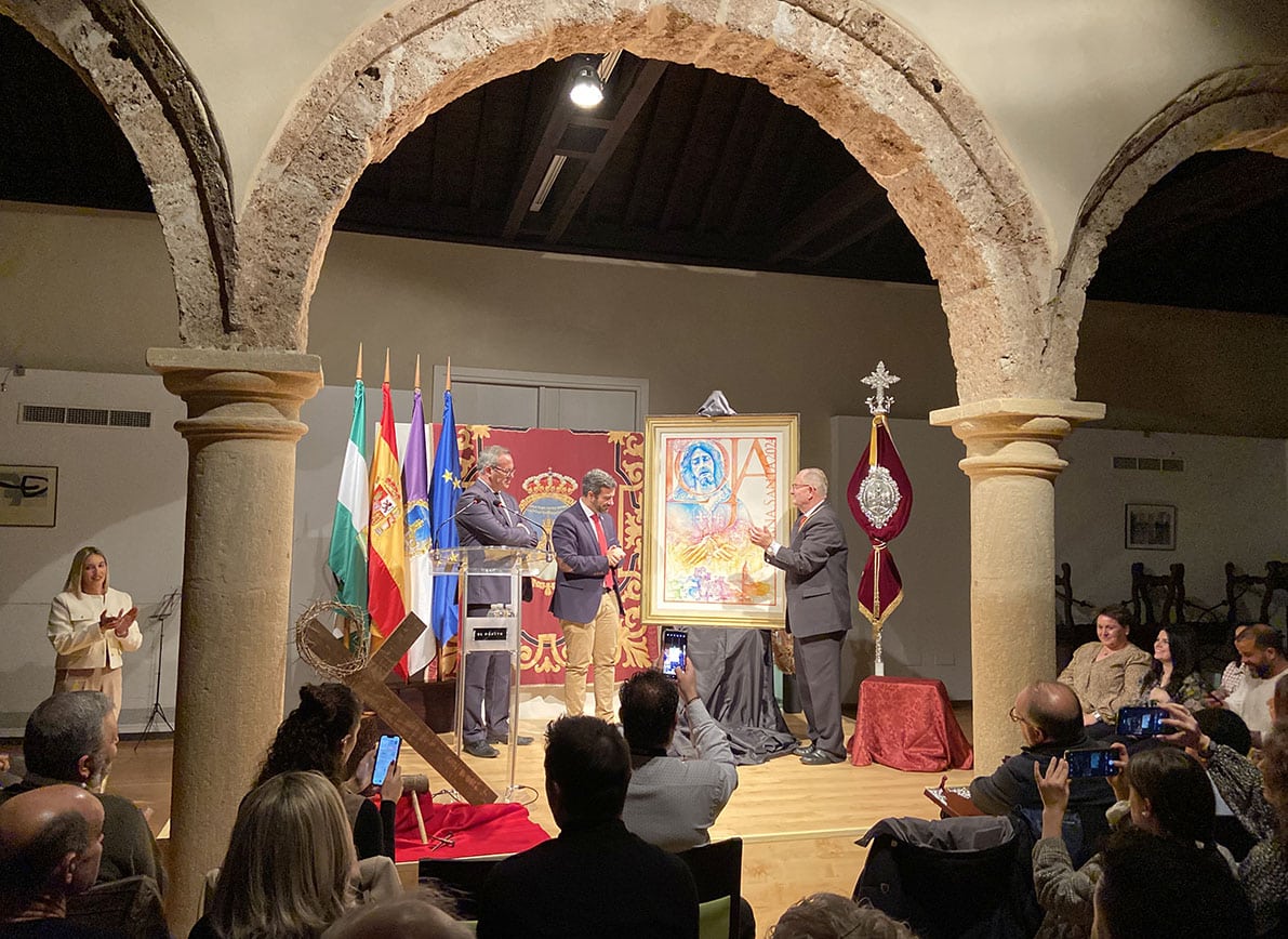 Momento En El Que Se Descubrió La Imagen Que Anunciará La Semana Santa. Foto: A. Matas