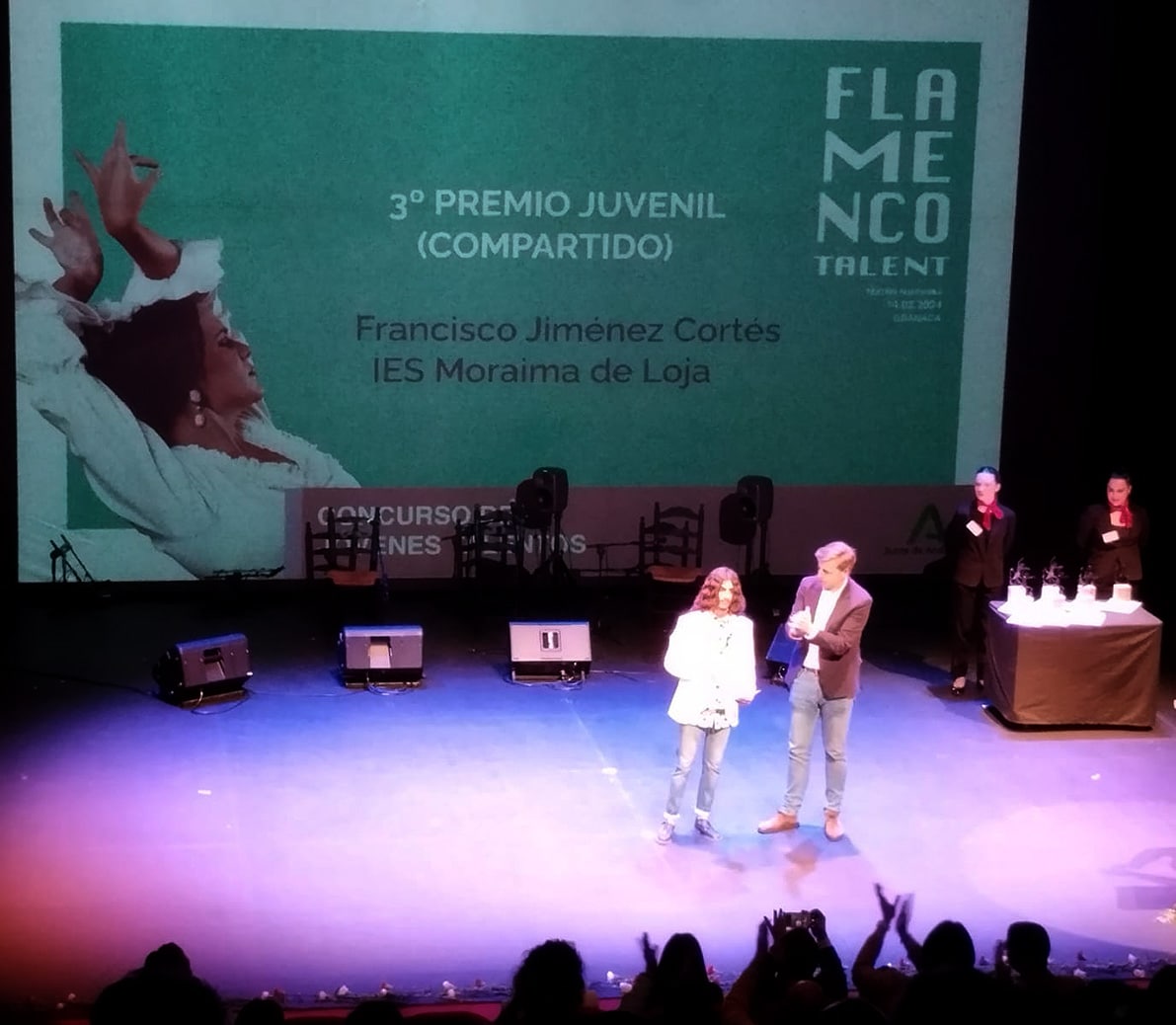 El Lojeño Francisco Jiménez, En El Momento De Recoger Su Premio. Foto: Cedida