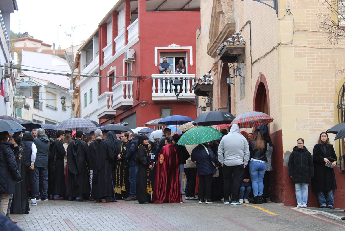 Las Tres Hermandades Del Viernes Santo Por La Mañana No Pudieron Desfilar. Foto: C. Molina