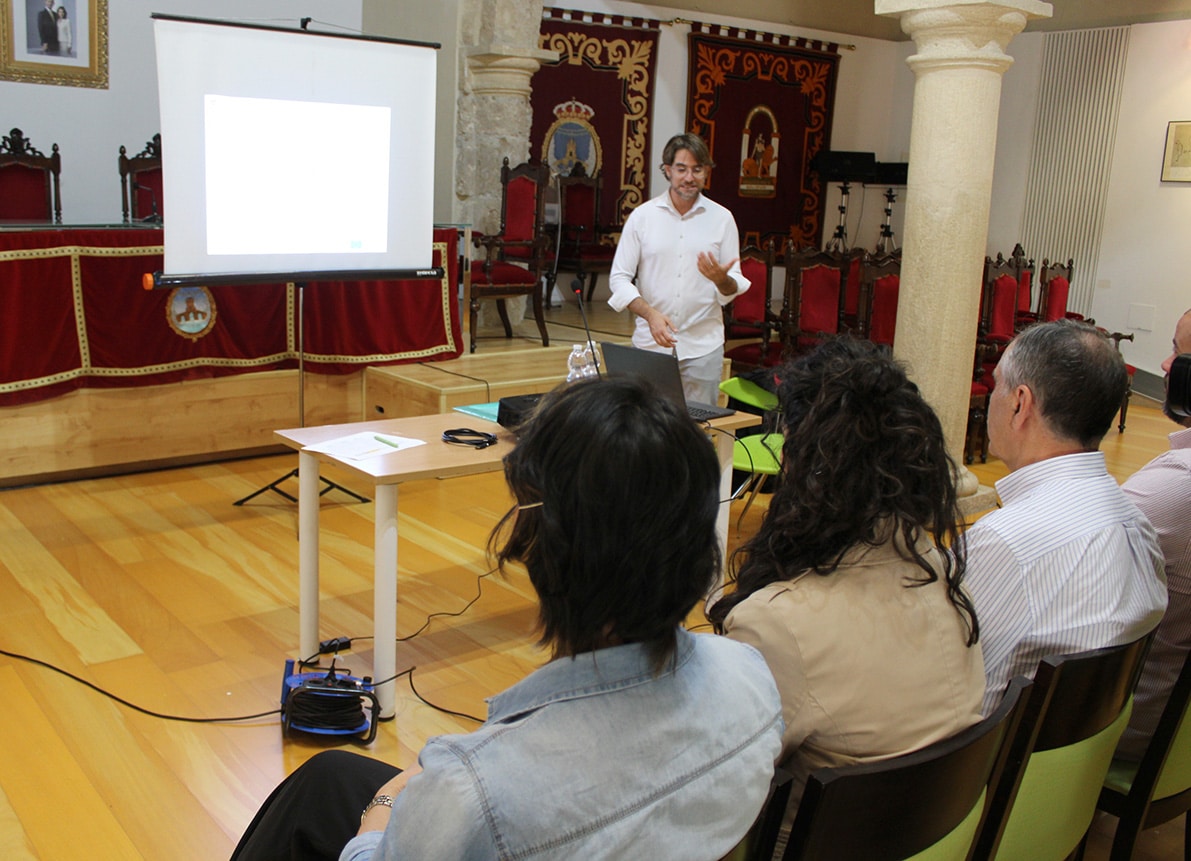 Un Momento De La Sesión Informativa Sobre La Creación De Comunidades Energéticas. Foto: C. M.