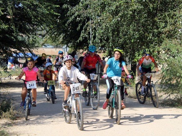 Los Participantes Llegan Al Parque Fluvial 'paseo Del Genil'