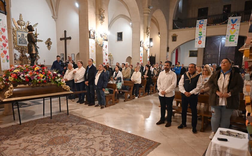 Un momento de la Eucarística en honor a San Isidro que se celebró en la Iglesia de la Encarnación. FOTO: C. M.