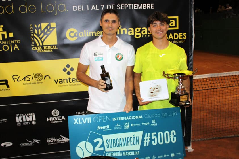 Entrega Premio A Alberto García