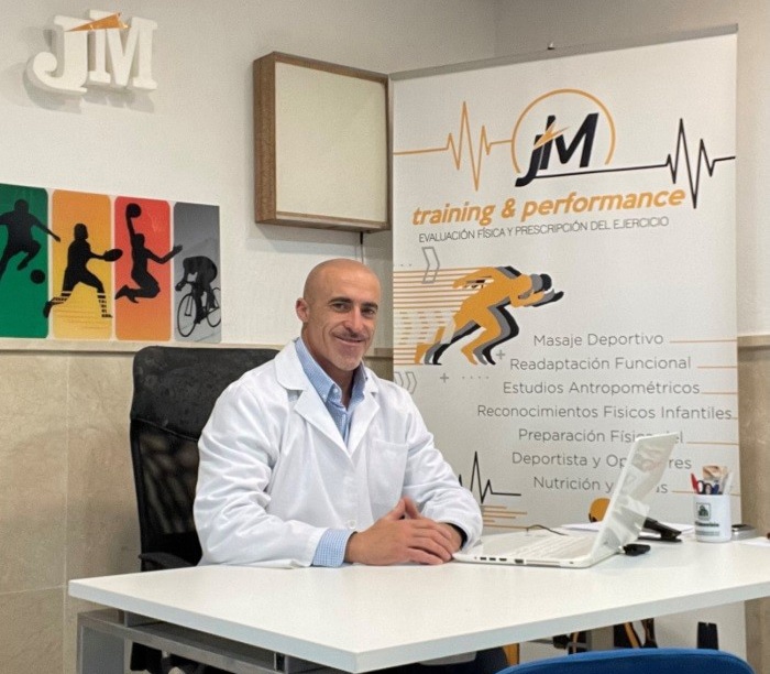 Juanma Molina En Su Despacho