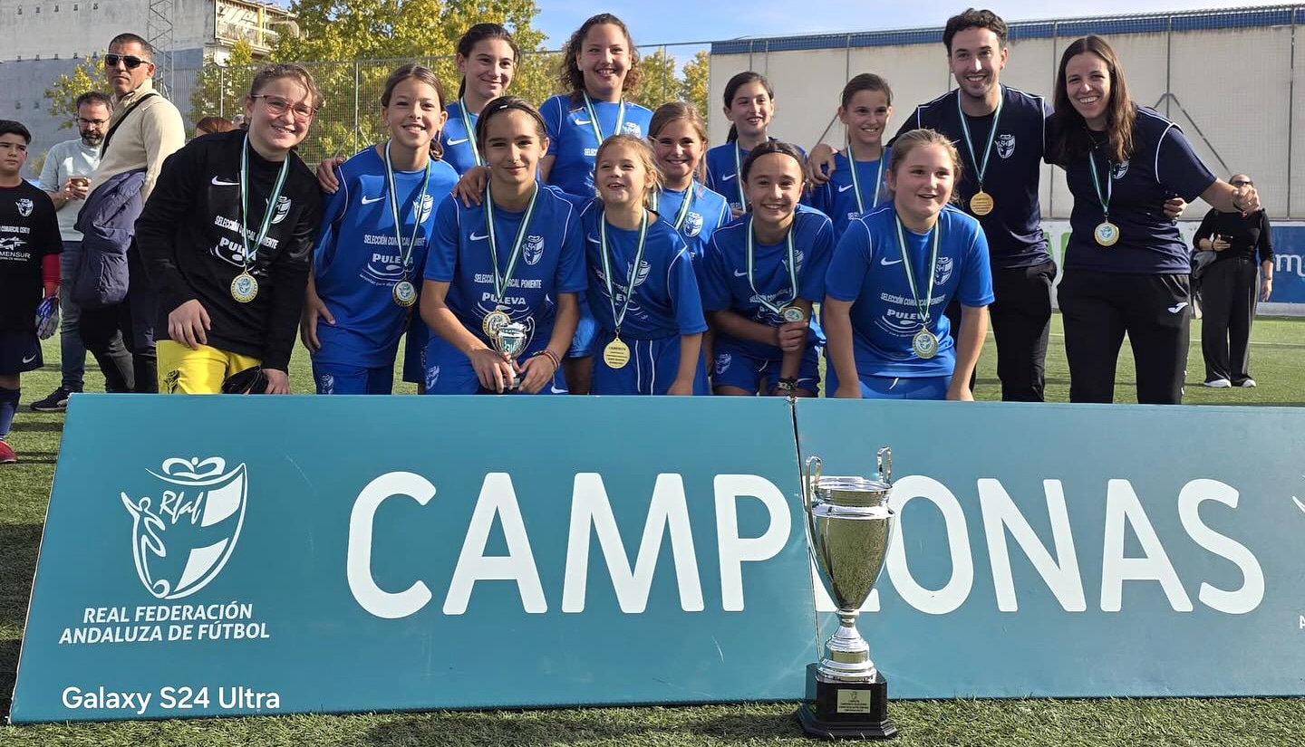 Las Campeonas Con La Copa