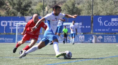 Diego Gámiz Controla El Balón