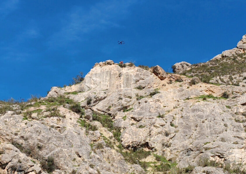 Roca Estacion Csic Dron