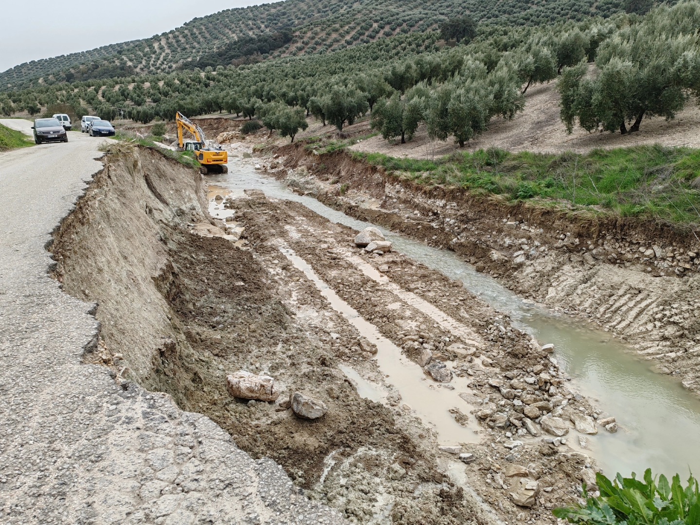 Camino Gallumbares Destrozado