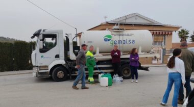 Camión Suministro Agua